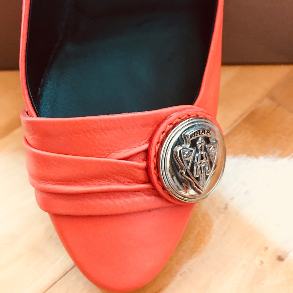 New in box. Authentic Gucci shoes US 6.5